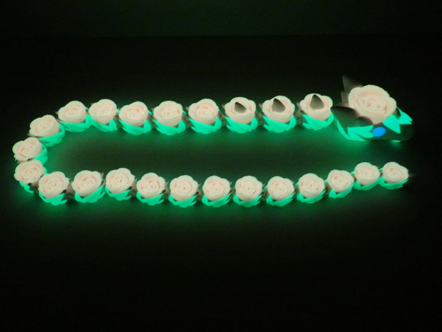 3D Printed Articulating Rose Snake β Elegant Poseable Floral Fantasy Decor