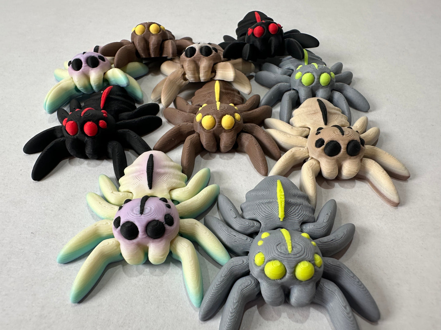 3D Printed Articulating Baby Jumping Spider – Poseable Cute Desk Pet