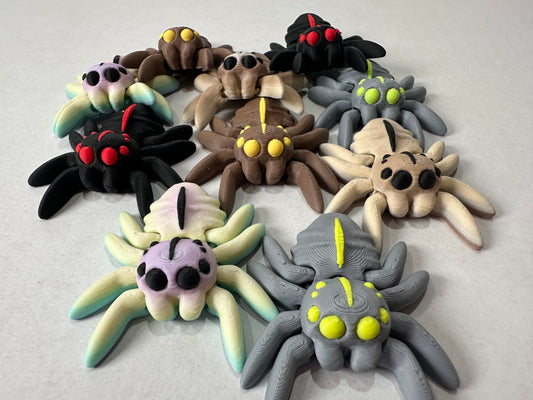 3D Printed Articulating Baby Jumping Spider – Poseable Cute Desk Pet