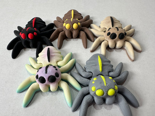 3D Printed Articulating Baby Jumping Spider – Poseable Cute Desk Pet