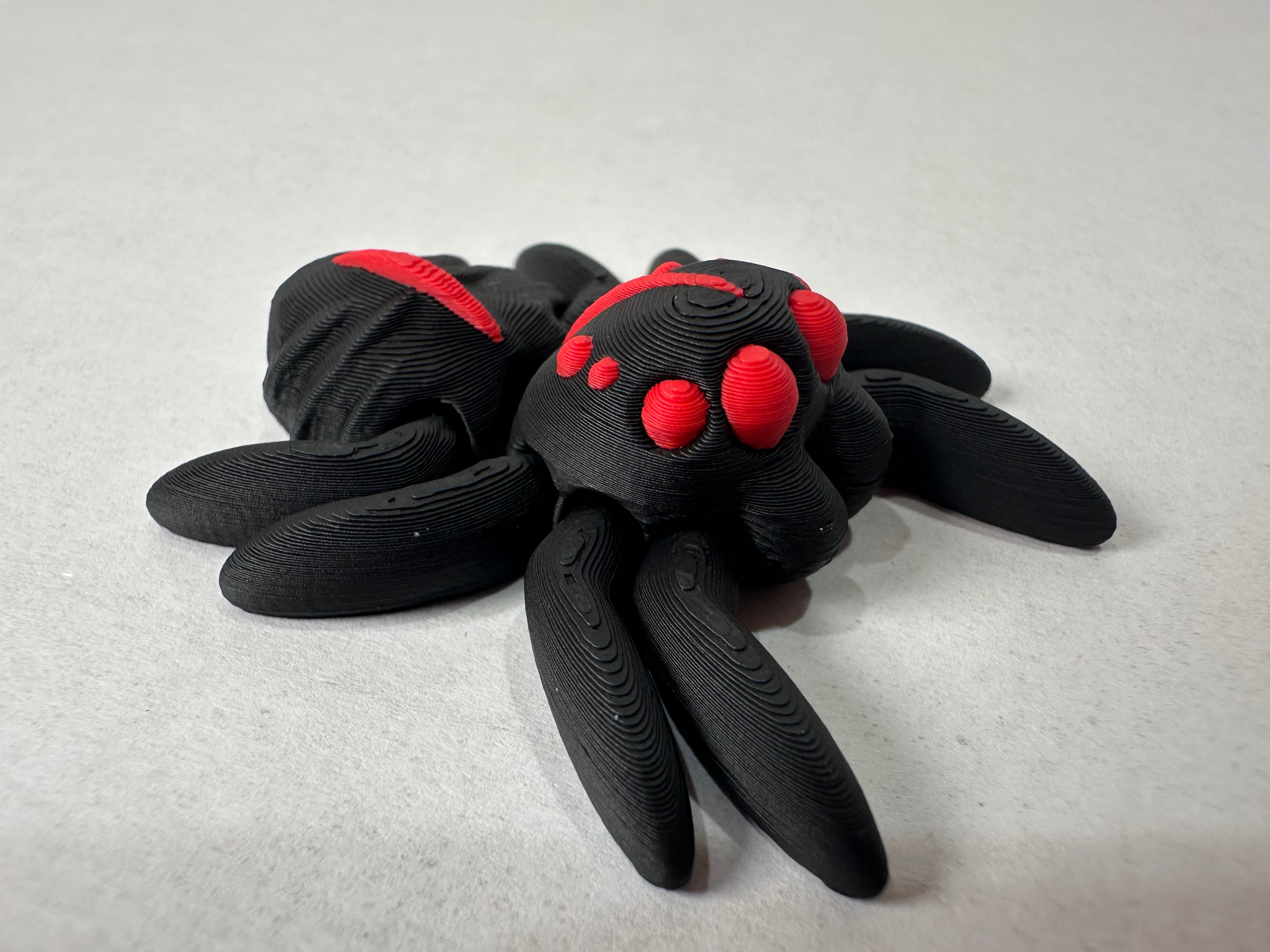3D Printed Articulating Baby Jumping Spider – Poseable Cute Desk