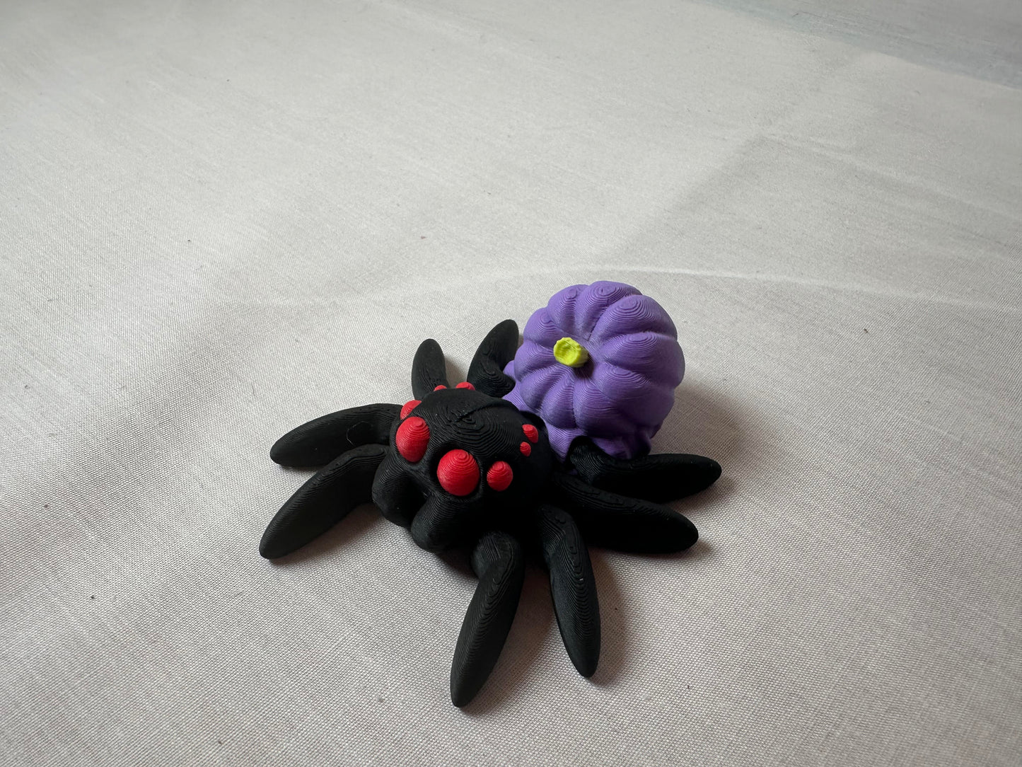 3D Printed Articulating Spider Decorative Figurine With Magnets