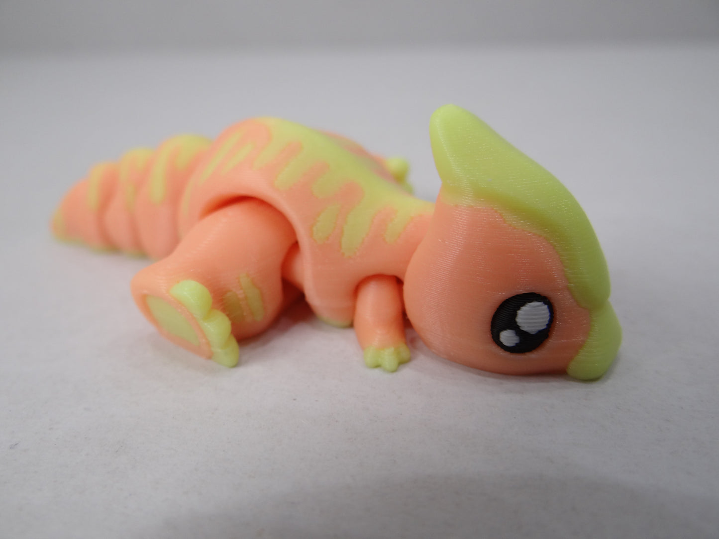3D Printed Articulating Tiny Parasaur Magnet – Cute Mini Dinosaur Decor