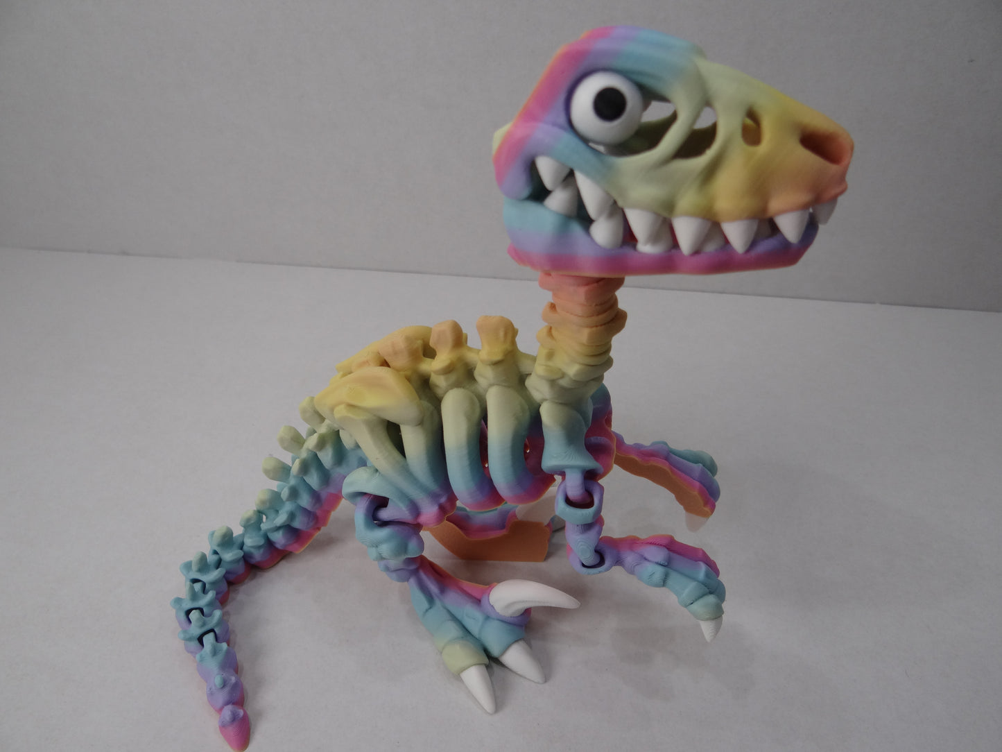 3D Printed Articulating Skeleton Raptors – Fantasy Fossil Fun