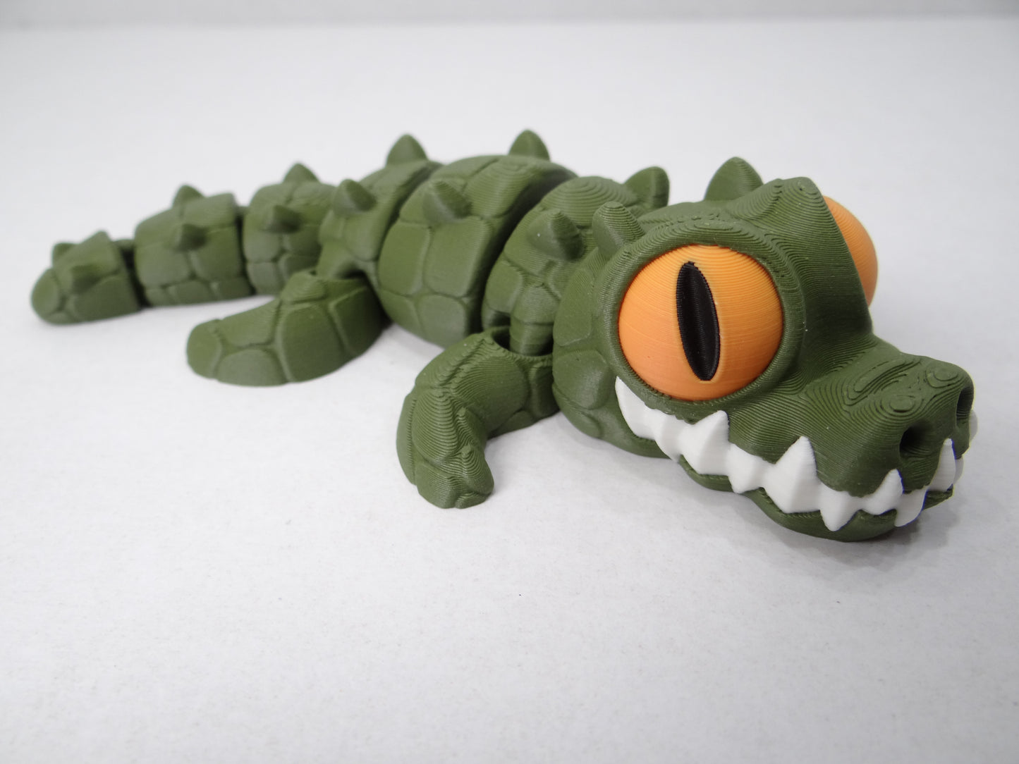3D Printed Articulating Crocodile – Poseable Magnetic Animal Decor