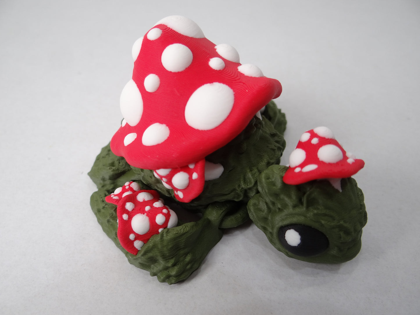 3D Printed Magnetic Mushroom Turtle – Articulating Poseable Fantasy Desk Pet