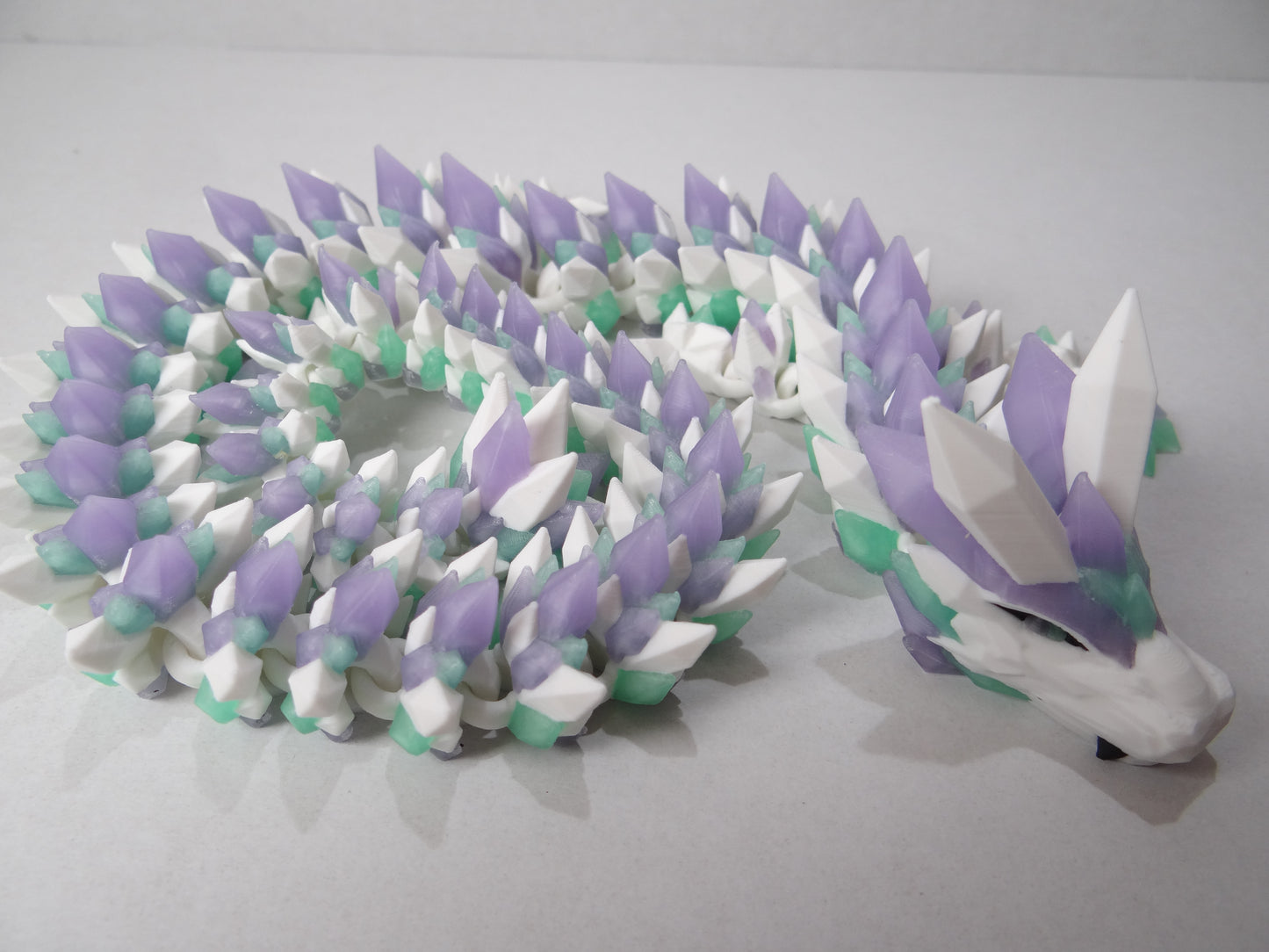 3D Printed Articulating Crystal Dragon – 20" Poseable Fantasy Figurine – Glow in the Dark