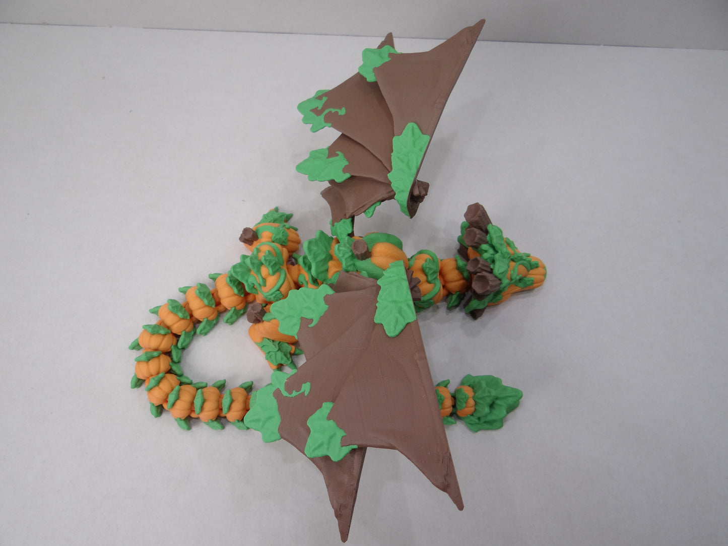 3D Printed Articulating Pumpkin Dragon – 14.5" Poseable Autumn Fantasy Figurine – Fall Décor Collectible