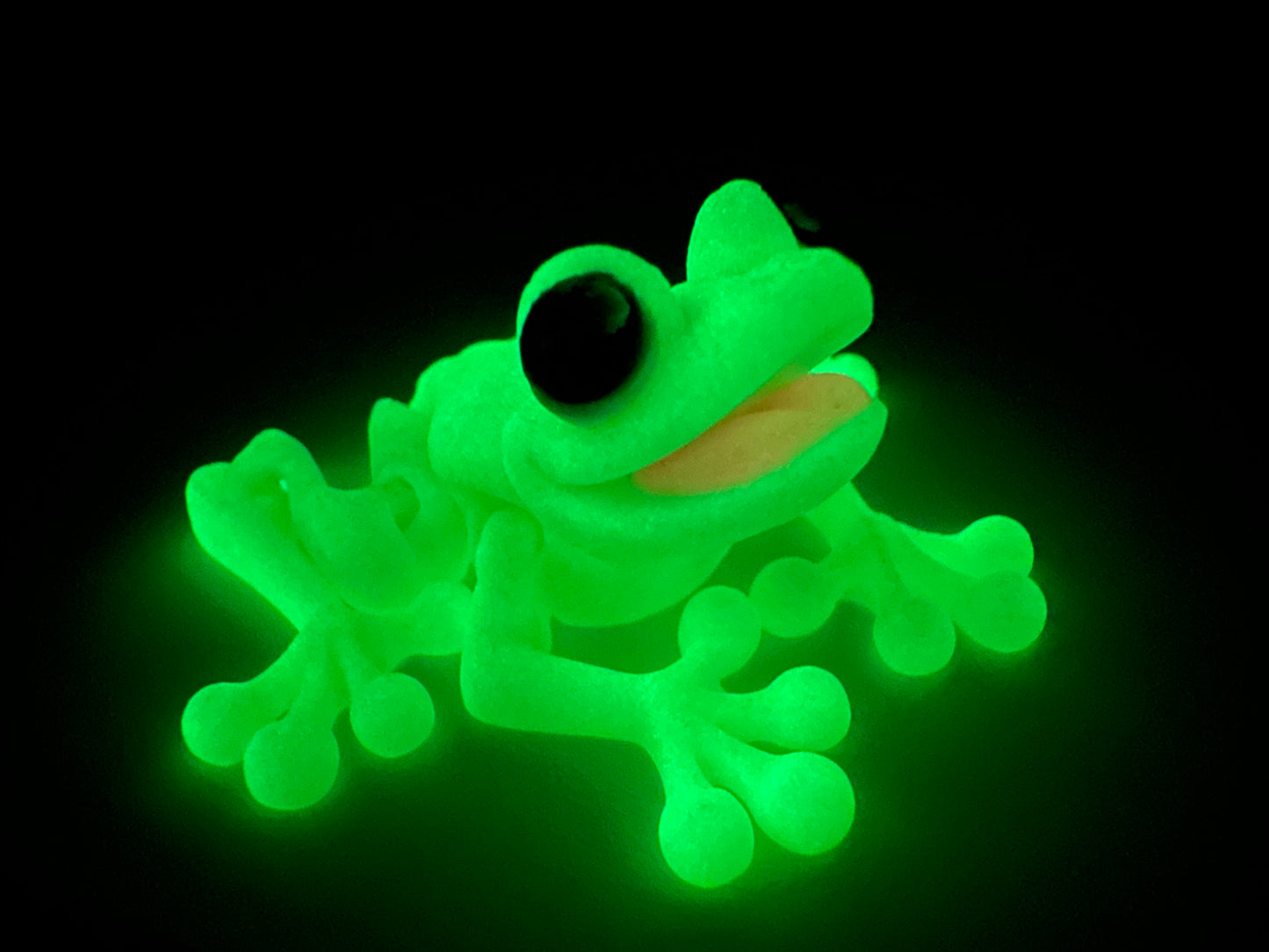 3D Printed Magnetic Articulating Tiny Frog – Cute Fridge or Desk Buddy