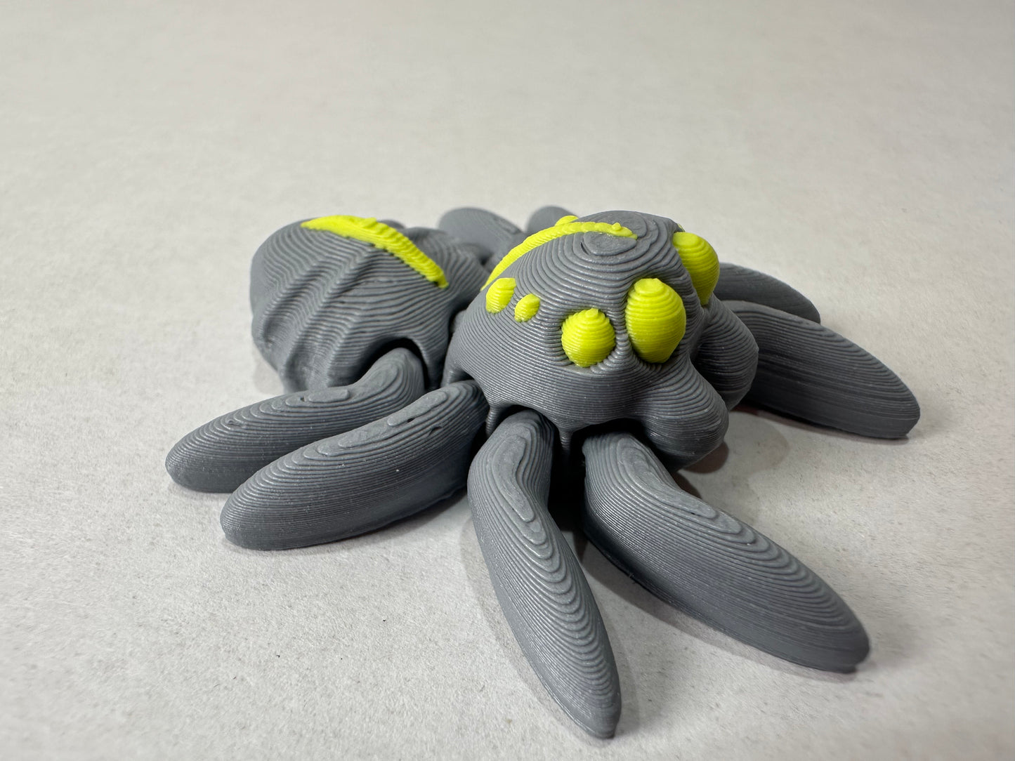 3D Printed Articulating Baby Jumping Spider – Poseable Cute Desk Pet