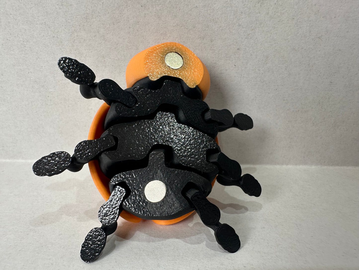 3D Printed Articulating Magnetic Ladybug – Colorful Fridge or Desk Decor