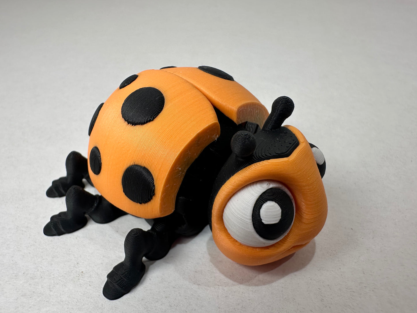3D Printed Articulating Magnetic Ladybug – Colorful Fridge or Desk Decor