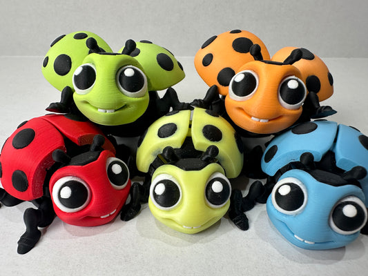 3D Printed Articulating Magnetic Ladybug – Colorful Fridge or Desk Decor