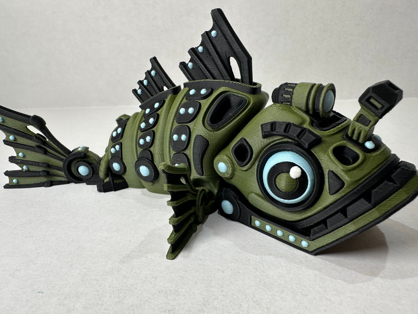 3D Printed Articulating Cyber Fish – Futuristic Display Piece or Gift