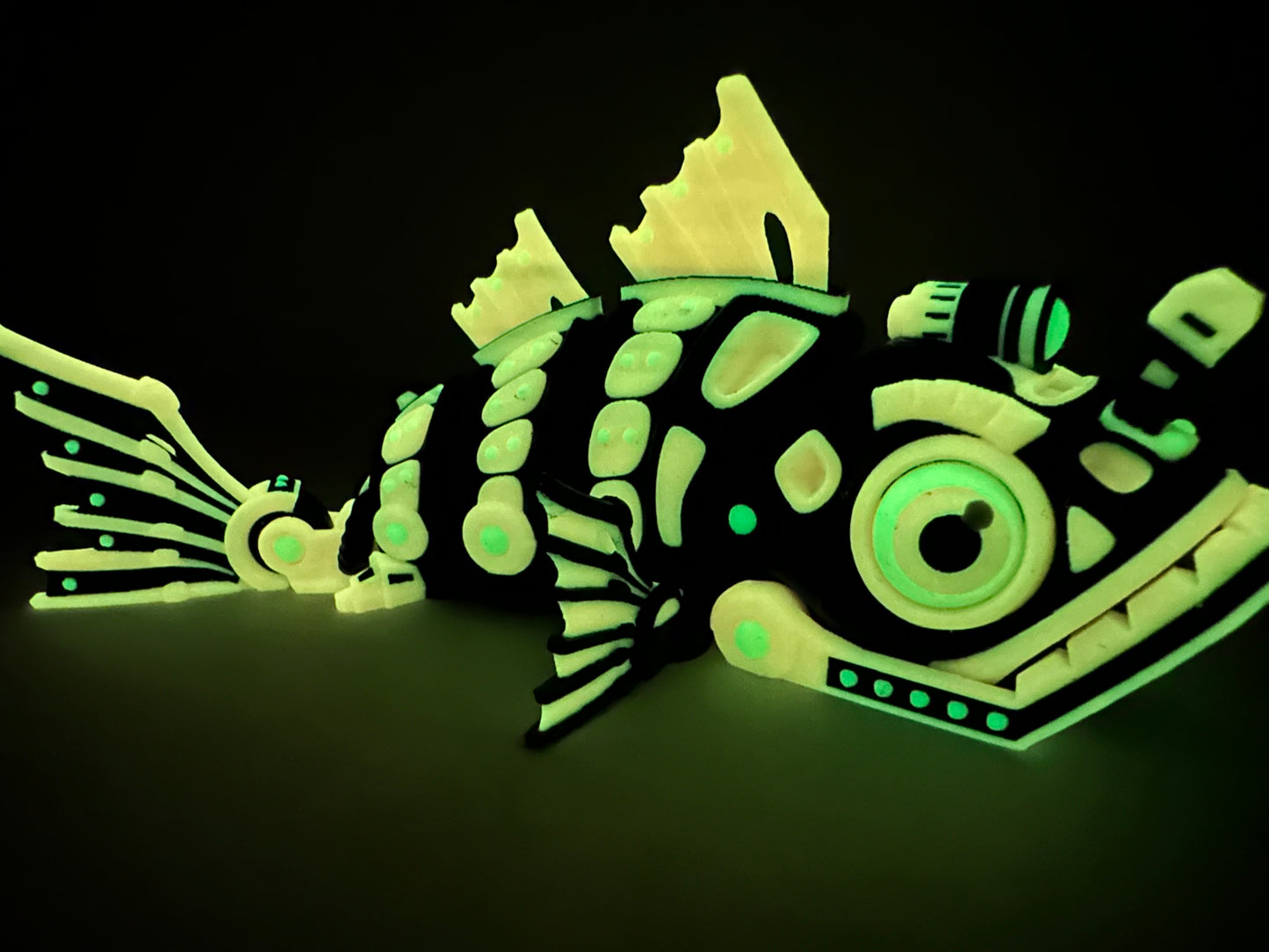 3D Printed Articulating Cyber Fish – Futuristic Display Piece or Gift