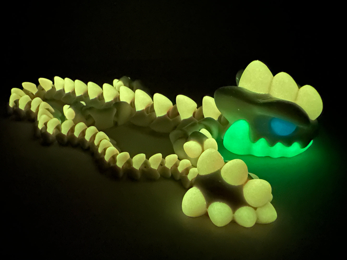 3D Printed Articulating Shadow Dragon – Mystical Fantasy Decor or Gift