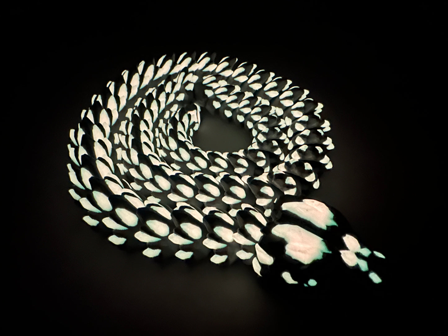 3D Printed Articulating Crystal Snake – Fantasy Decor or Unique Gift