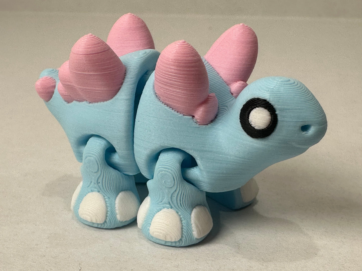 3D Printed Tiny Magnetic Stegosaurus – Cute Articulating Dino Fridge or Desk Buddy