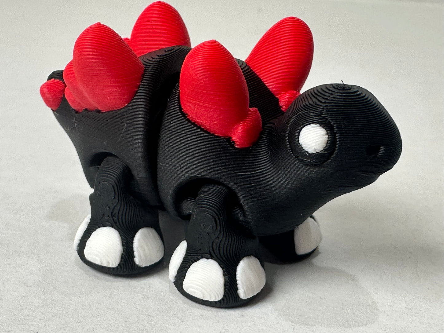 3D Printed Tiny Magnetic Stegosaurus – Cute Articulating Dino Fridge or Desk Buddy