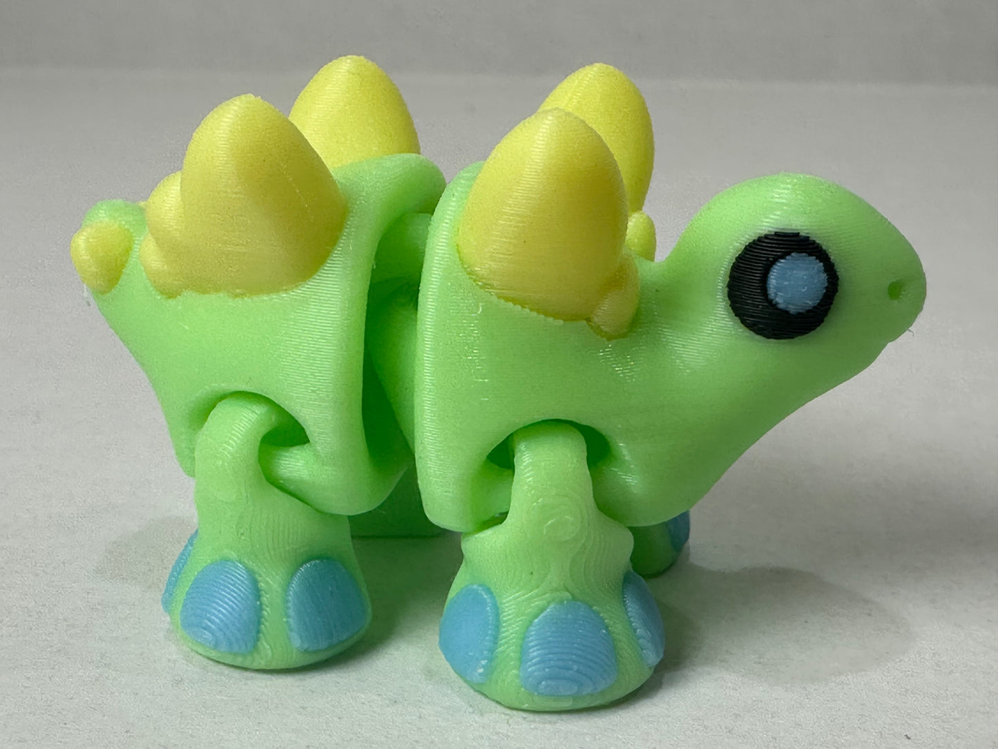 3D Printed Tiny Magnetic Stegosaurus – Cute Articulating Dino Fridge or Desk Buddy