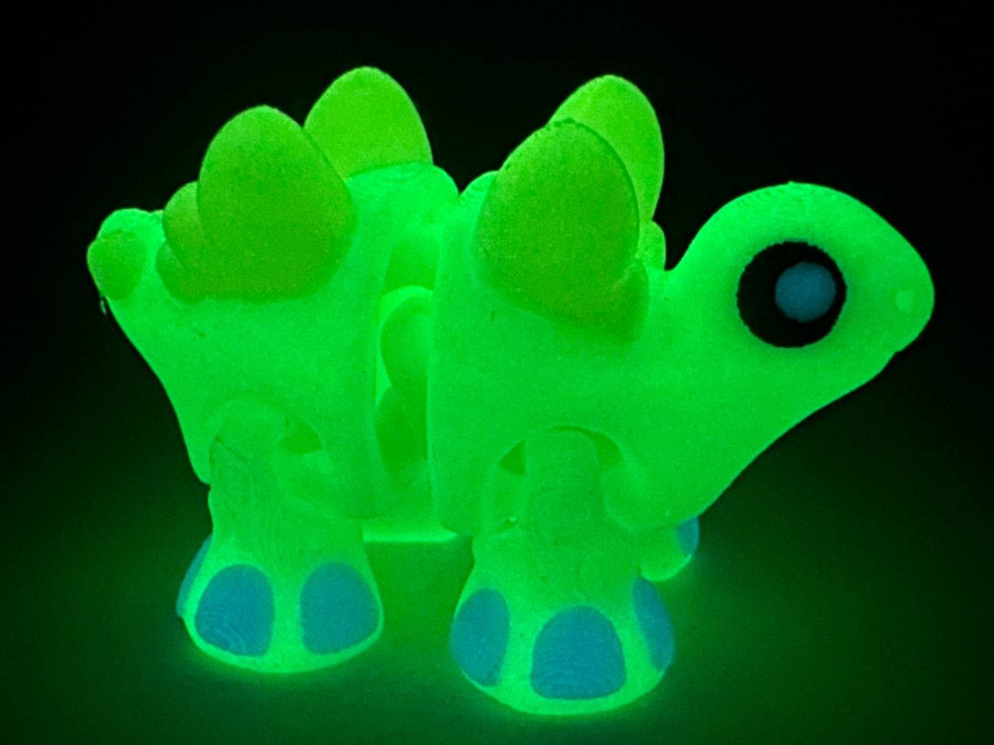 3D Printed Tiny Magnetic Stegosaurus – Cute Articulating Dino Fridge or Desk Buddy