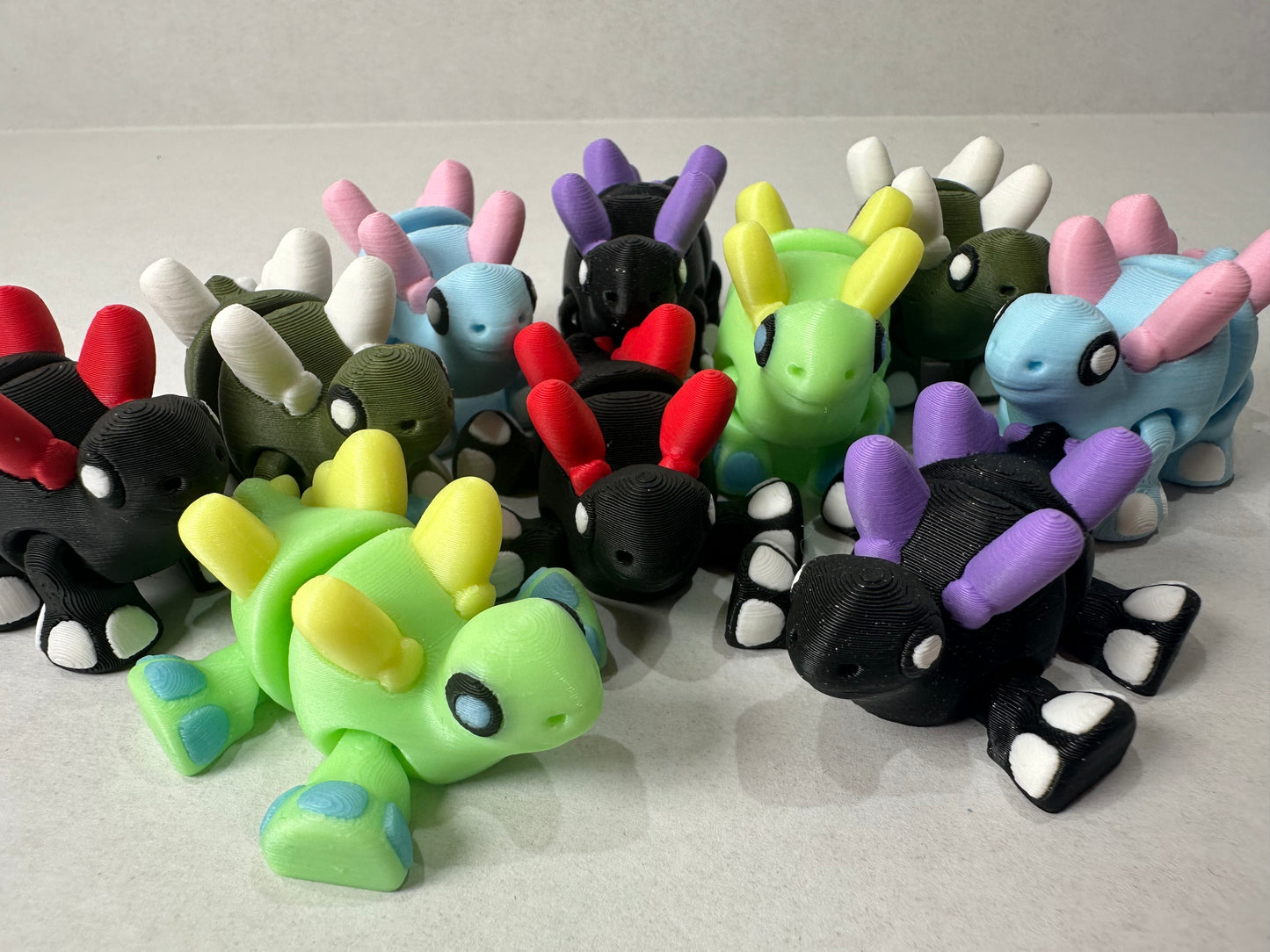 3D Printed Tiny Magnetic Stegosaurus – Cute Articulating Dino Fridge or Desk Buddy