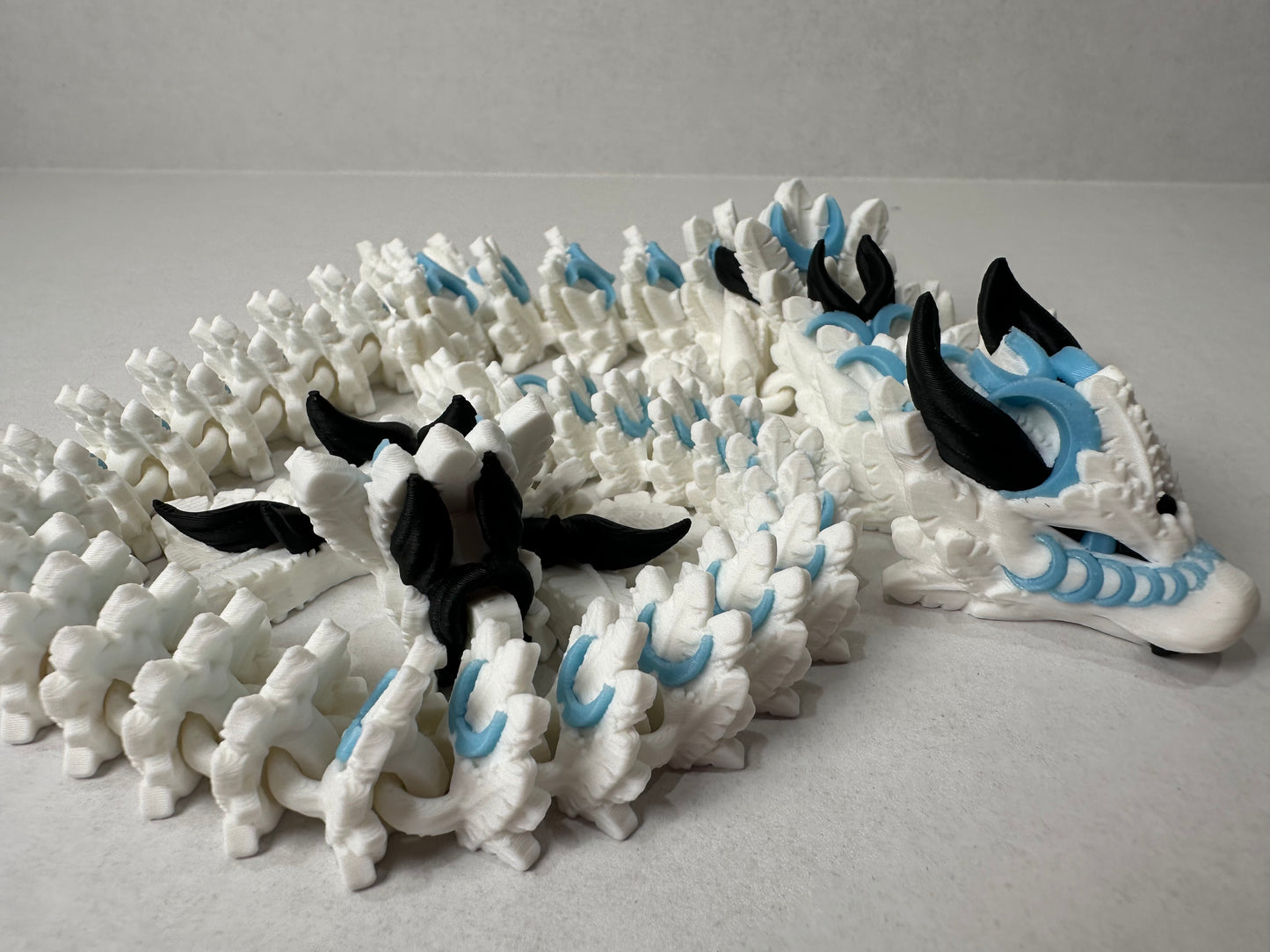 3D Printed Articulating Lunar Dragon – Poseable Celestial Fantasy Decor
