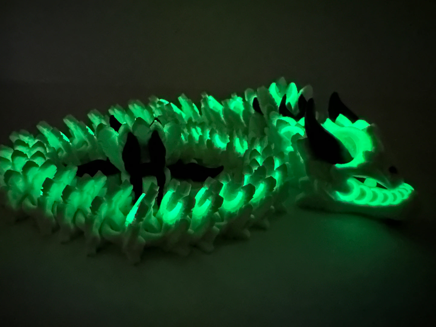 3D Printed Articulating Lunar Dragon – Poseable Celestial Fantasy Decor