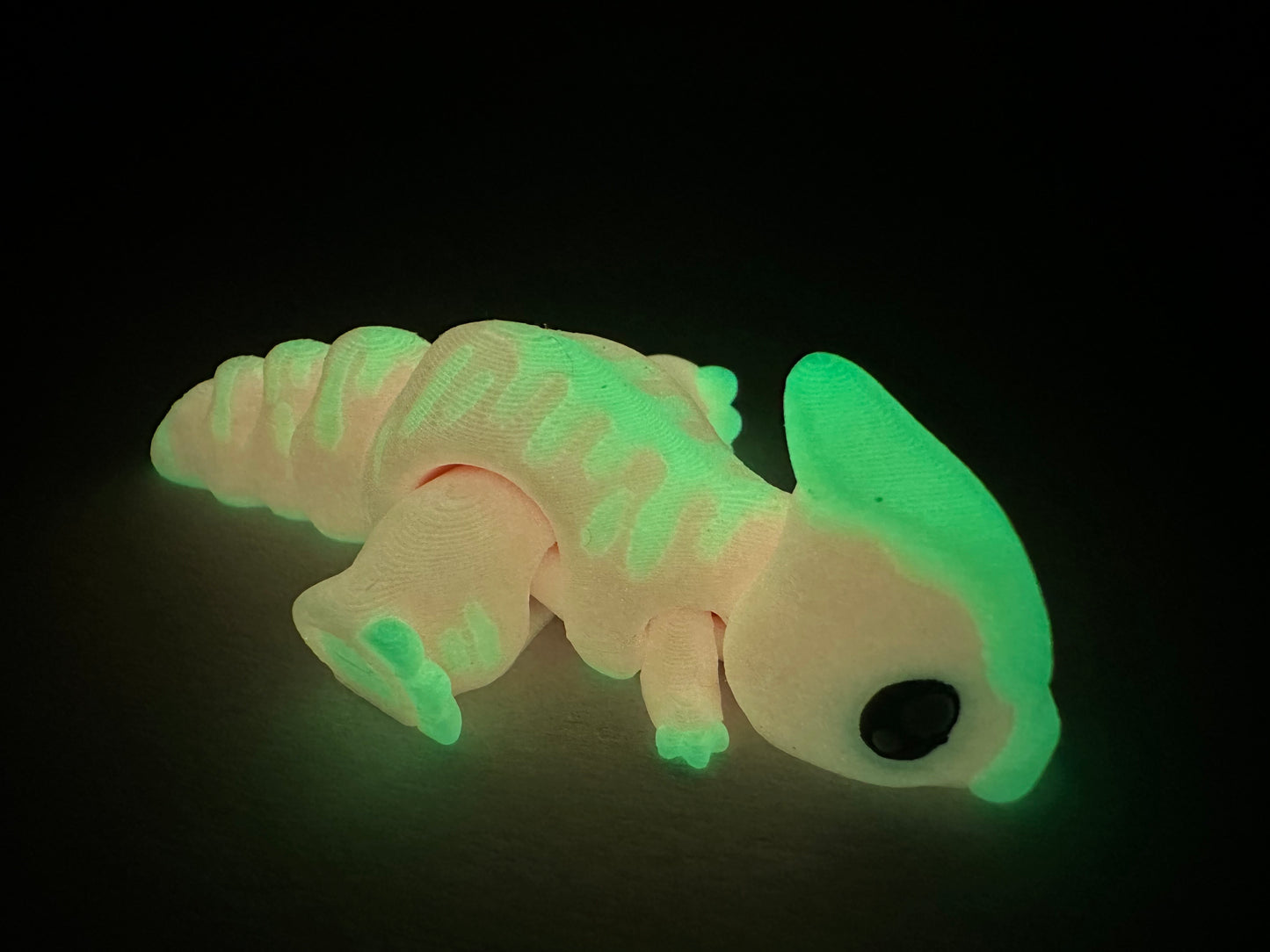 3D Printed Articulating Tiny Parasaur Magnet – Cute Mini Dinosaur Decor
