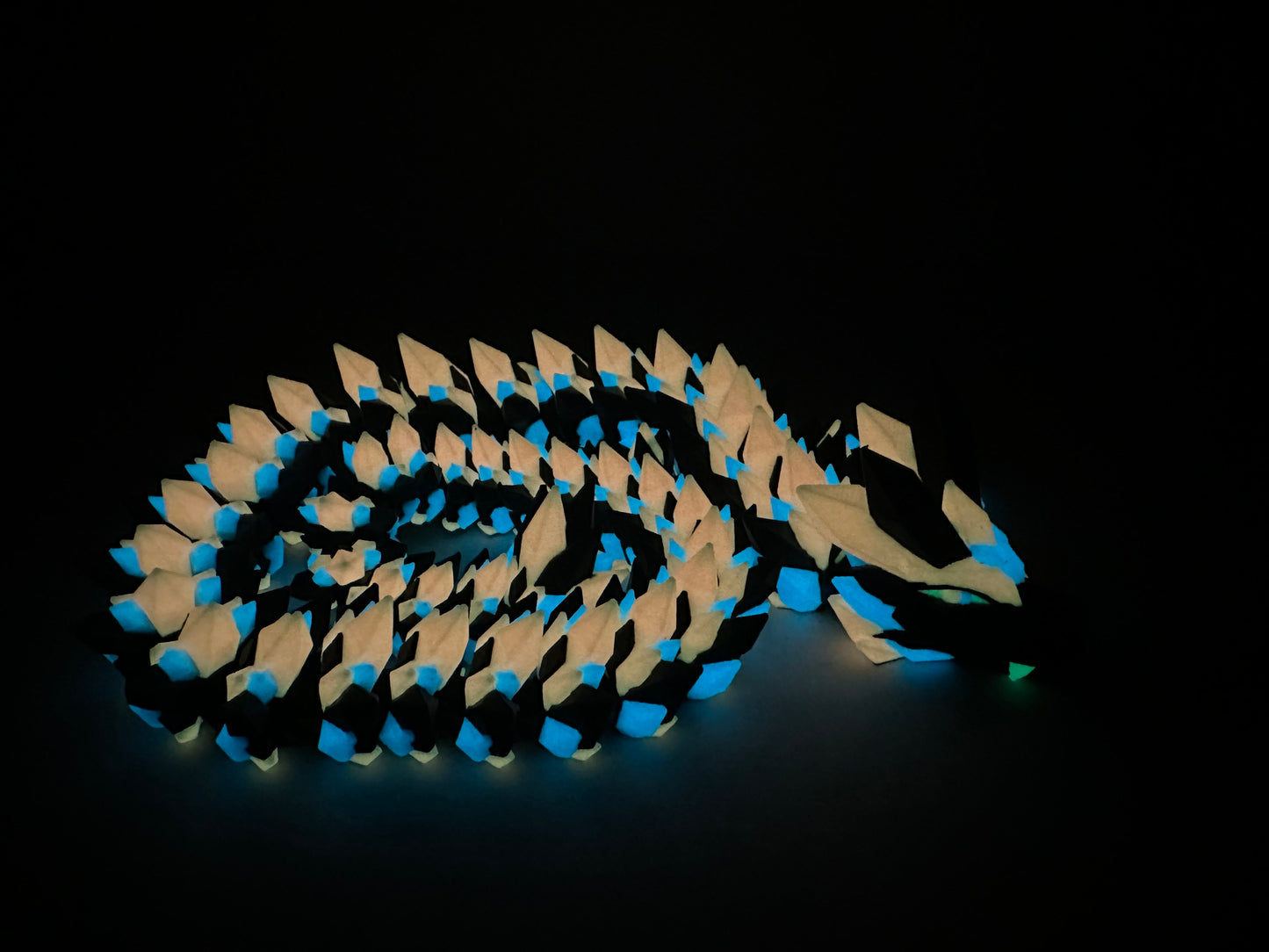 3D Printed Articulating Crystal Dragon – 20" Poseable Fantasy Figurine – Glow in the Dark