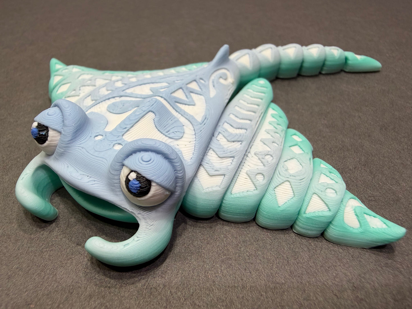 3D Printed Magnetic Manta Ray – Tattooed Poseable Sea Animal – Ocean Lover Gift