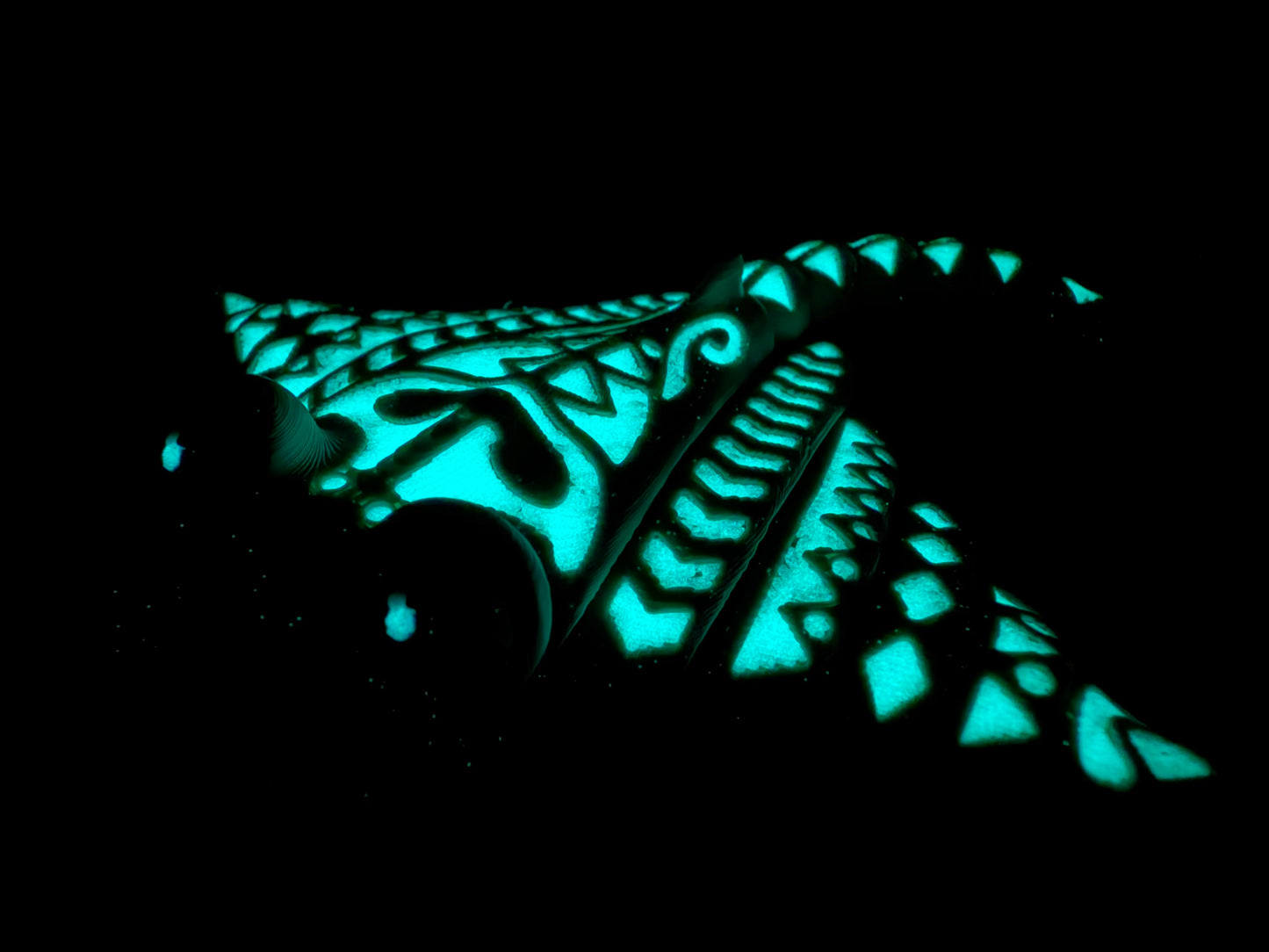 3D Printed Magnetic Manta Ray – Tattooed Poseable Sea Animal – Ocean Lover Gift