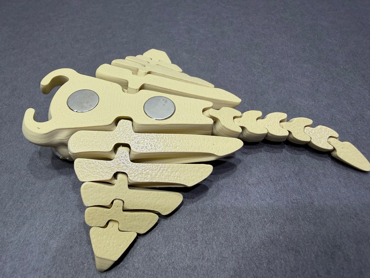 3D Printed Magnetic Manta Ray – Tattooed Poseable Sea Animal – Ocean Lover Gift