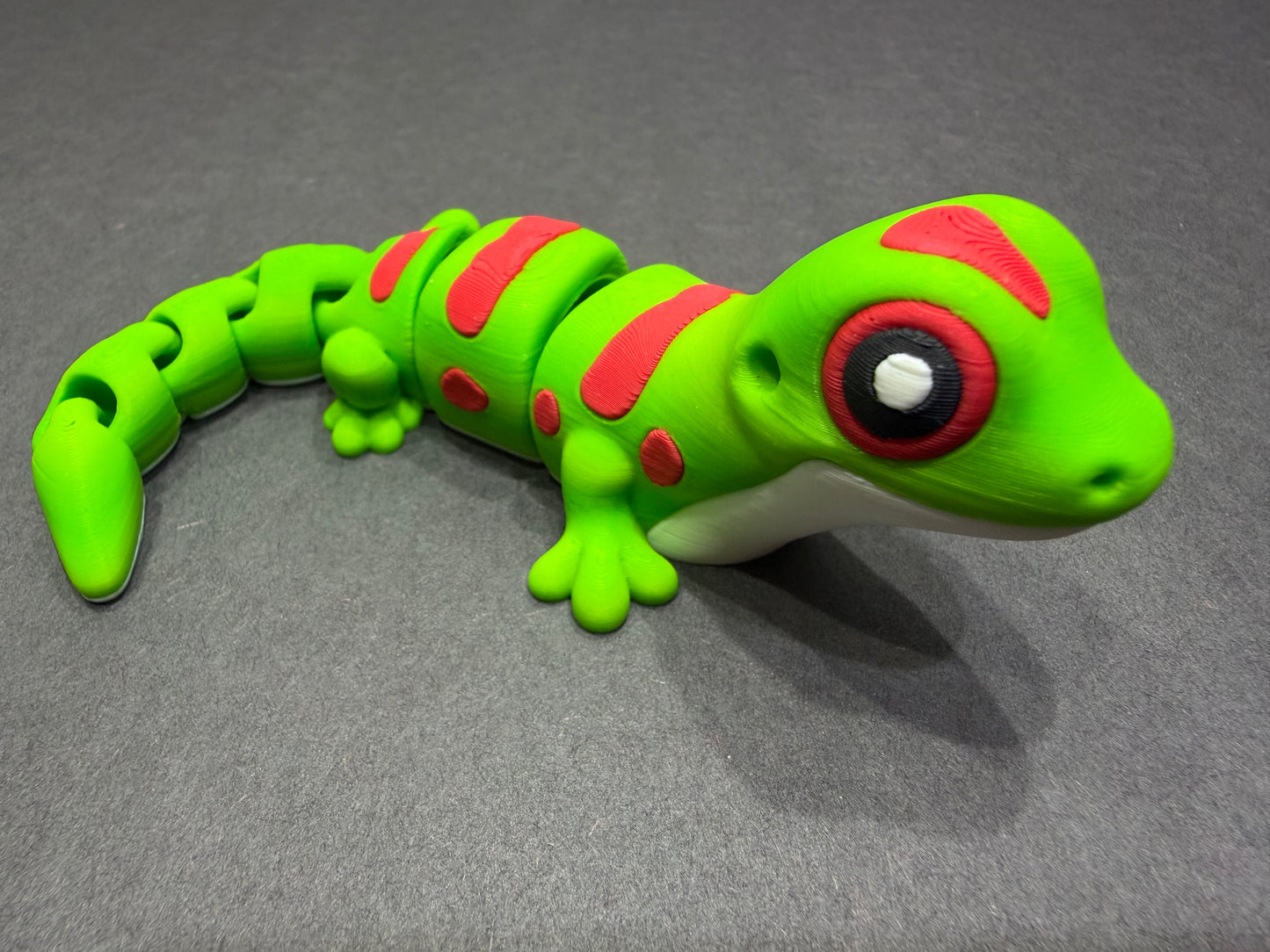 Articulating Magnetic Day Gecko, 3D Printed Flexible Lizard, Fridge Magnet Decor, Reptile Gift