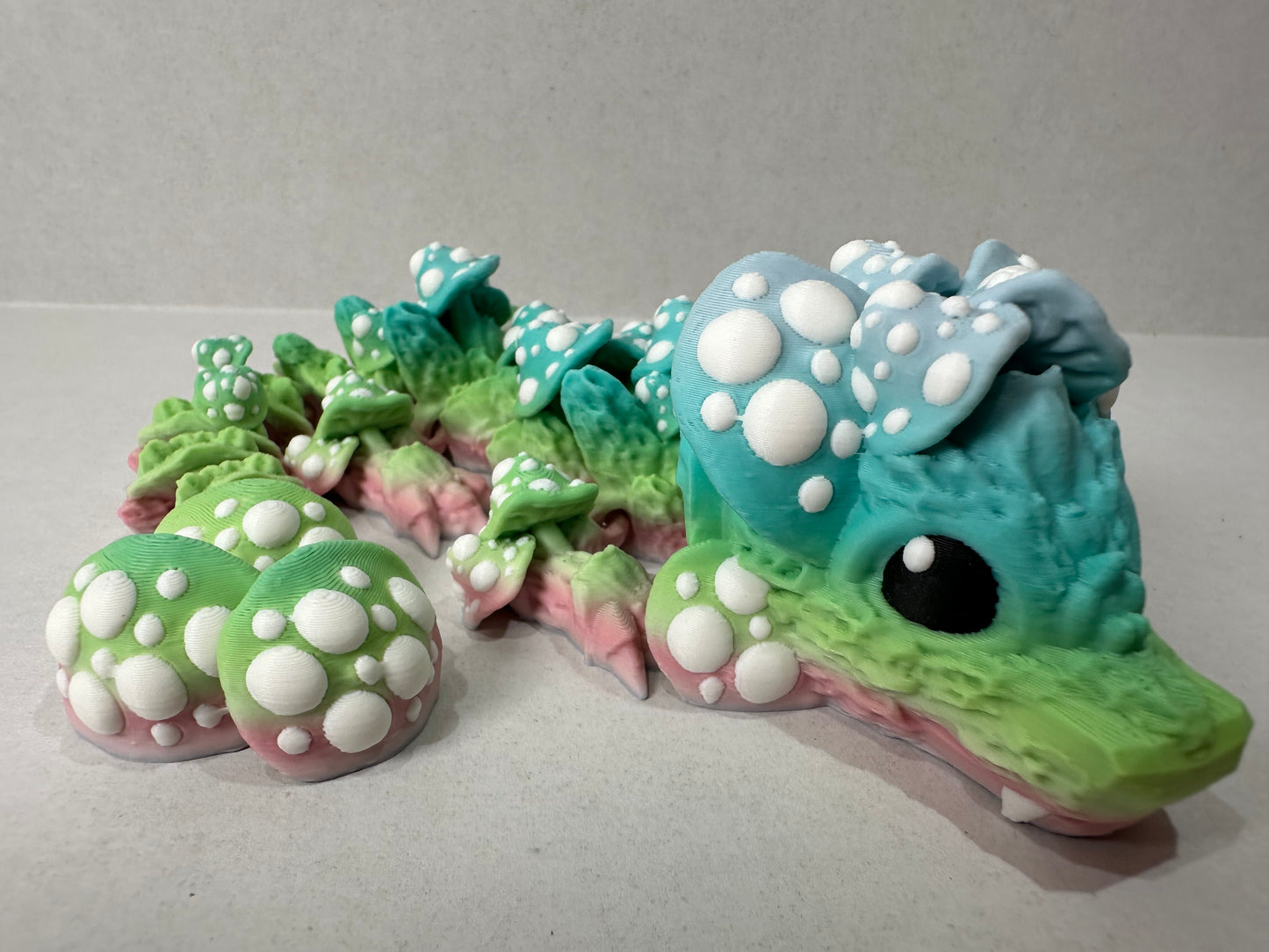 Articulating Mushroom Dragon – 9" 3D Printed Fantasy Creature – Glow, Cappuccino, or Macaron Rainbow Finish