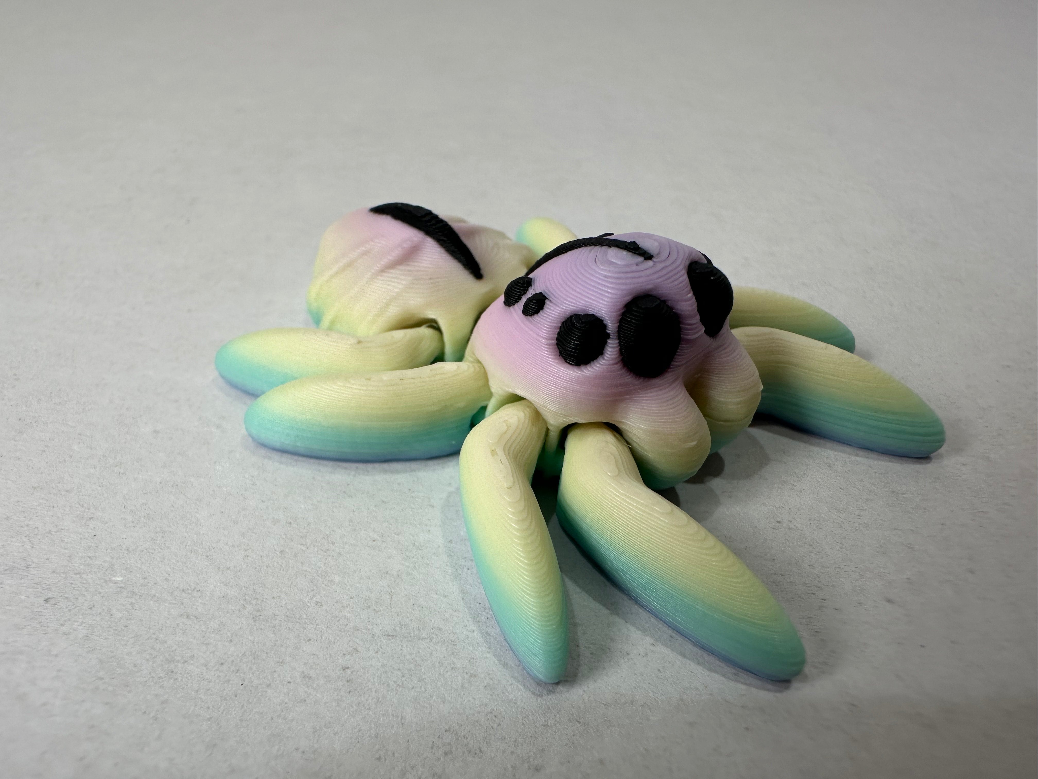 3D Printed Articulating Baby Jumping Spider – Poseable Cute Desk