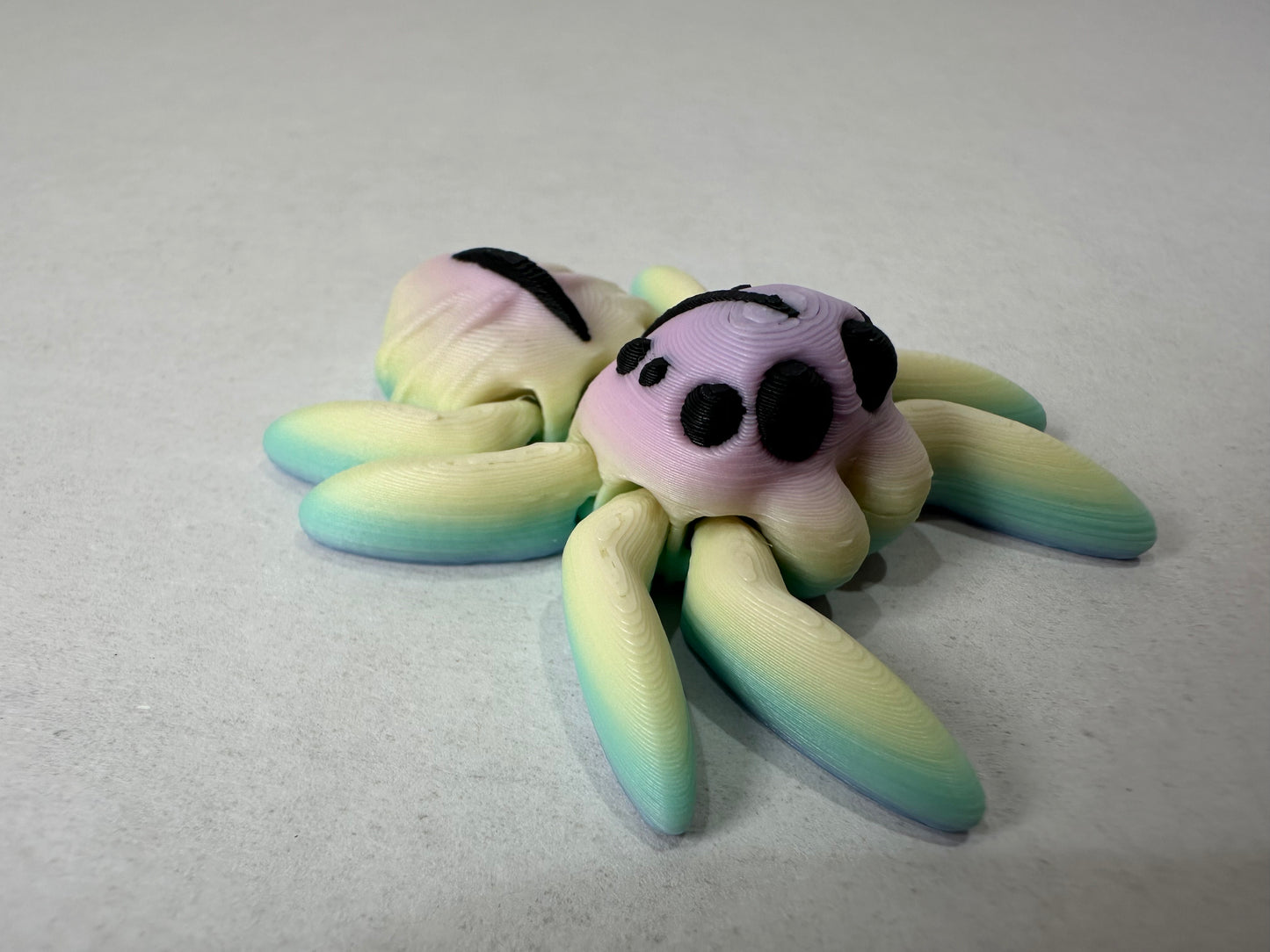 3D Printed Articulating Baby Jumping Spider – Poseable Cute Desk Pet