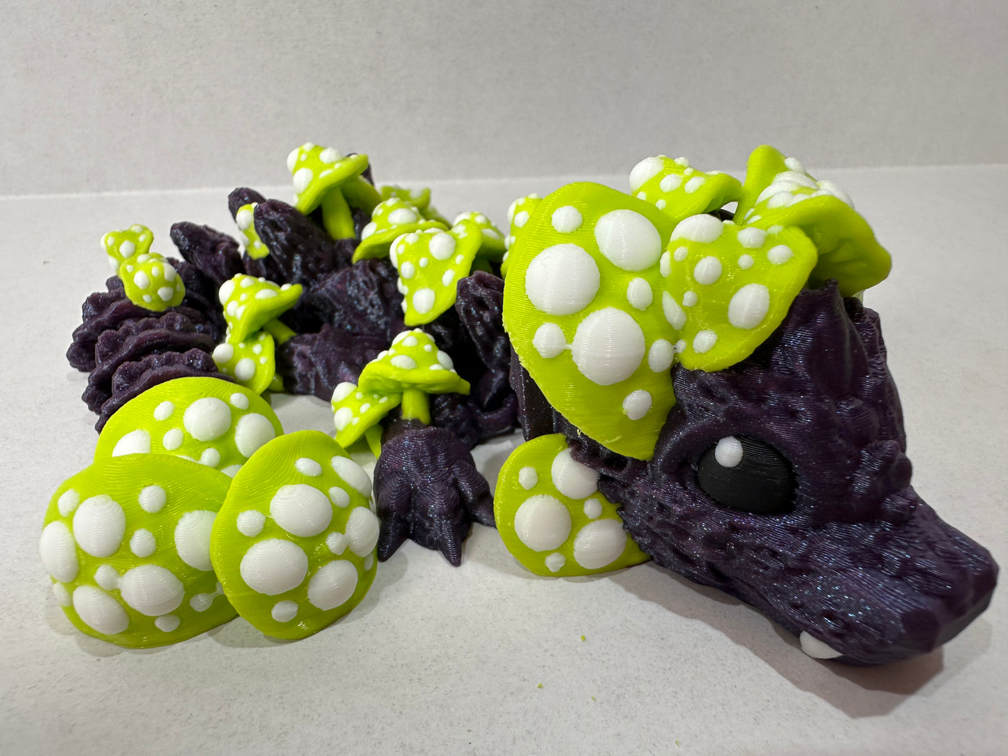 Articulating Mushroom Dragon – 9" 3D Printed Fantasy Creature – Glow, Cappuccino, or Macaron Rainbow Finish